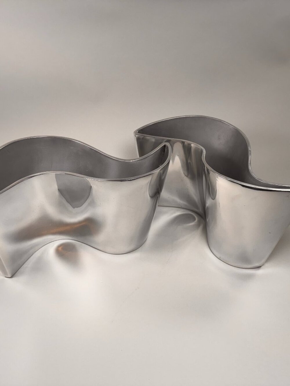 Pair Nambe Linda Celentano Massive Wave Vase Planters Aluminum Silver MT0109 '10